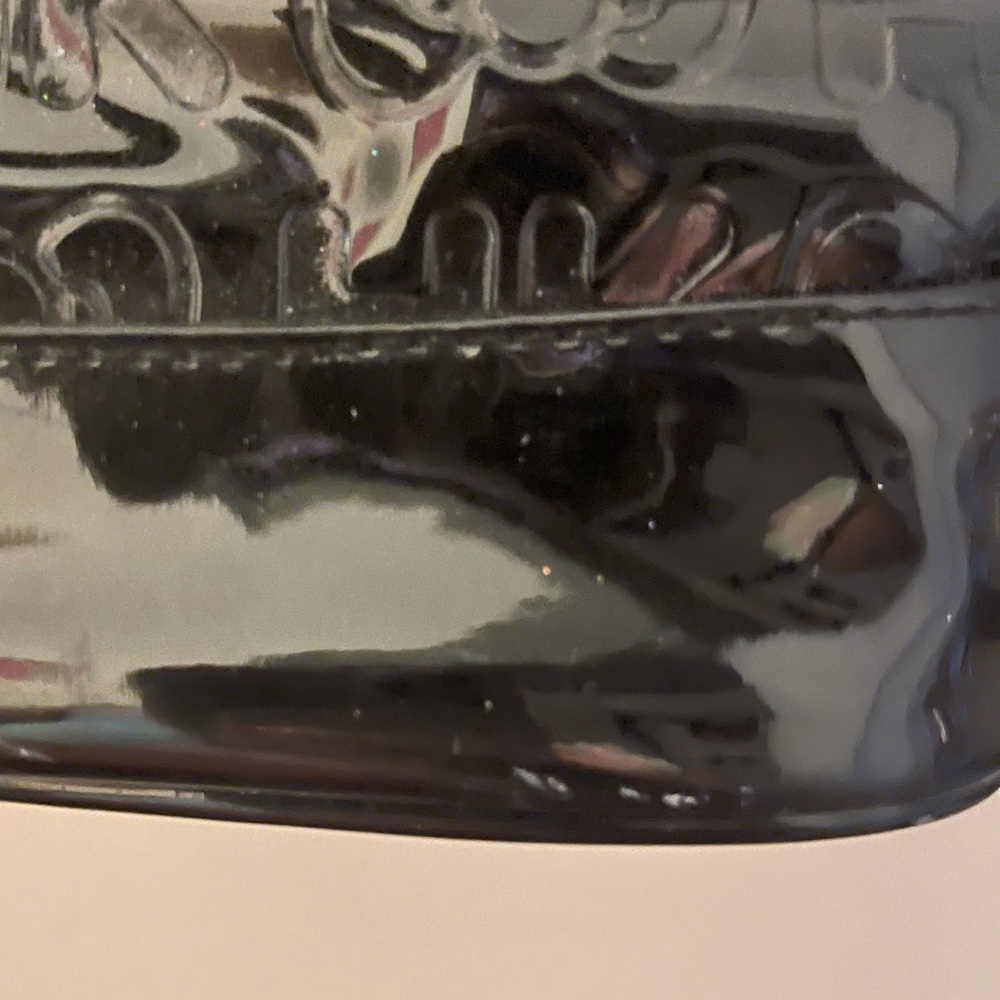 Hello Kitty Black Patent Bag - Picture 8 of 9